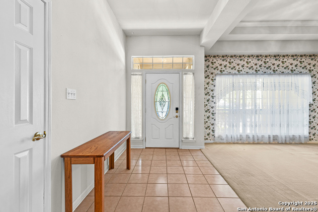 Listing photo id 3 for 141 Oak Knoll