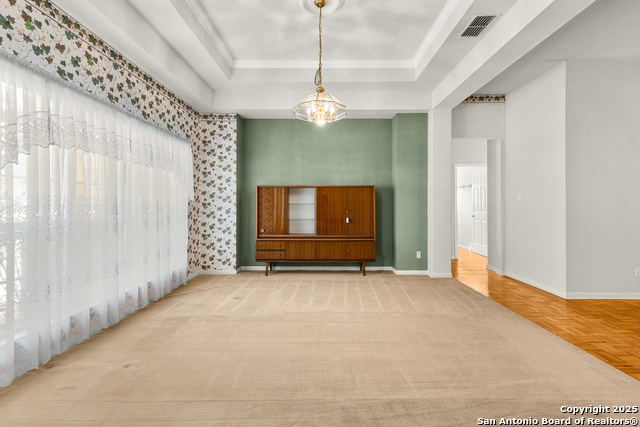 Listing photo id 4 for 141 Oak Knoll