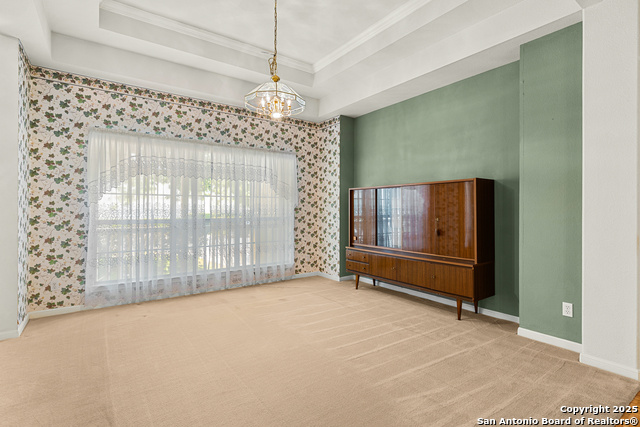 Listing photo id 5 for 141 Oak Knoll