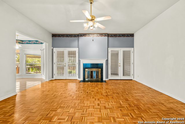 Listing photo id 7 for 141 Oak Knoll