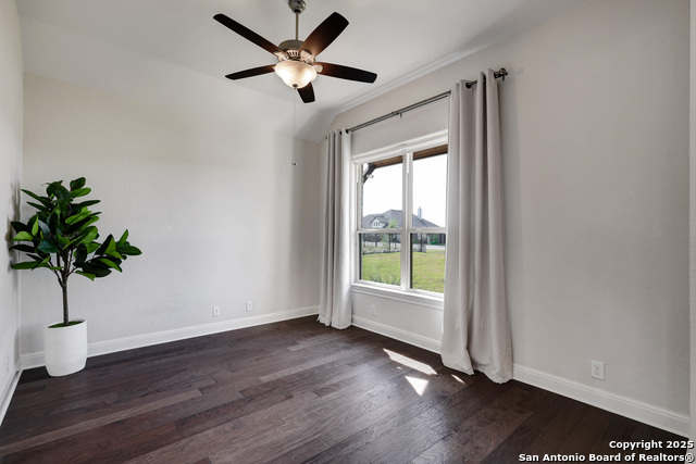 Image 15 of 38 For 621 Oldenburg