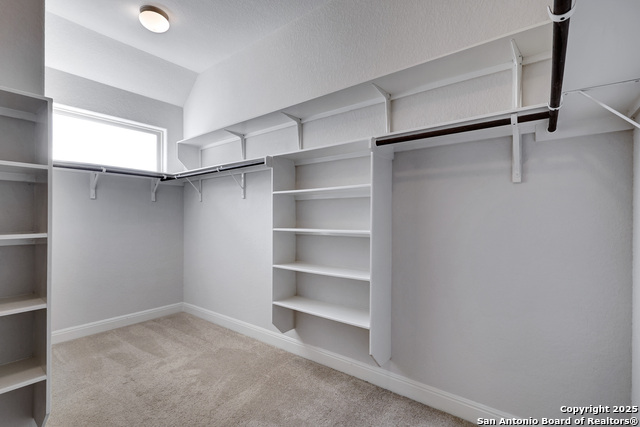 Image 27 of 38 For 621 Oldenburg