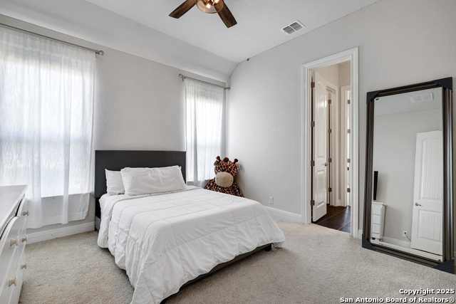 Image 29 of 38 For 621 Oldenburg