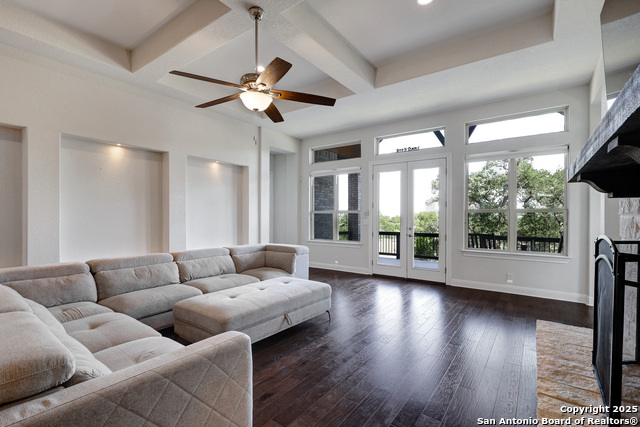 Image 5 of 38 For 621 Oldenburg