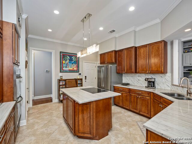 Image 18 of 50 For 17 Inwood Terrace