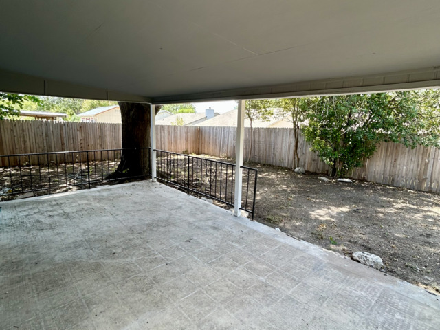 Listing photo id 20 for 9115 Autumn Skies