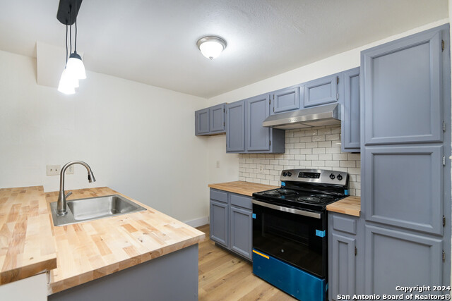 Image 9 of 16 For 10527 Perrin Beitel Rd A112