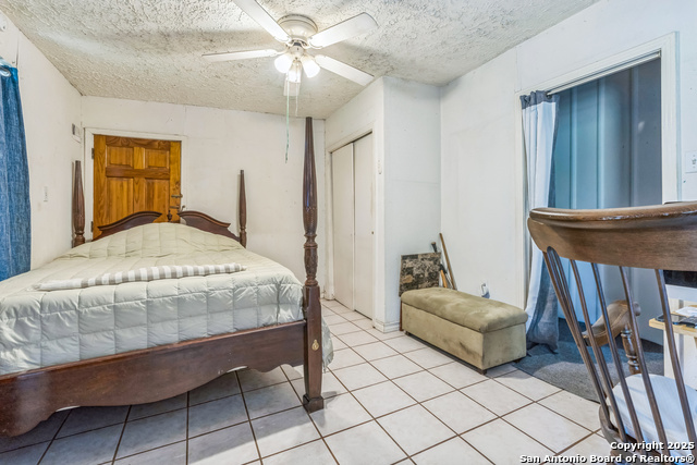Image 12 of 30 For 2362 Gramercy Pl. W