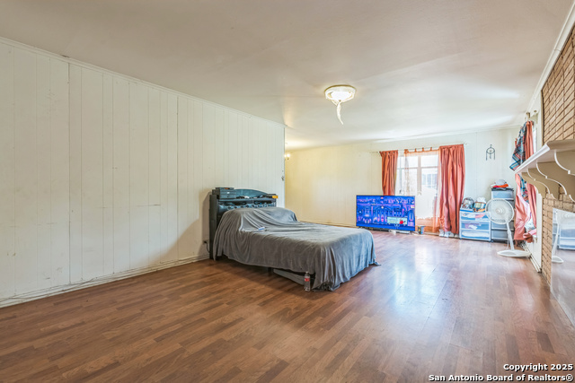 Image 15 of 30 For 2362 Gramercy Pl. W