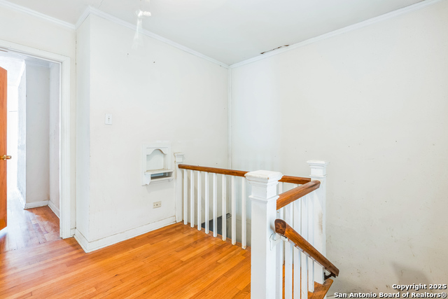 Image 19 of 30 For 2362 Gramercy Pl. W