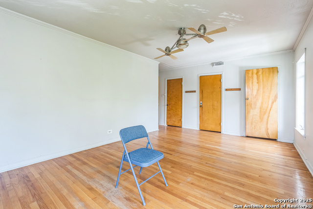 Image 23 of 30 For 2362 Gramercy Pl. W