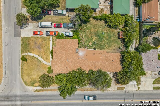 Image 4 of 30 For 2362 Gramercy Pl. W
