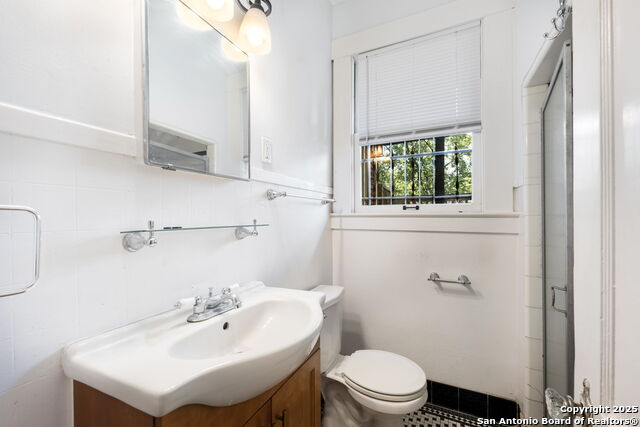 Image 27 of 35 For 1015 Gramercy W
