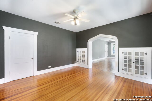 Image 8 of 35 For 1015 Gramercy W