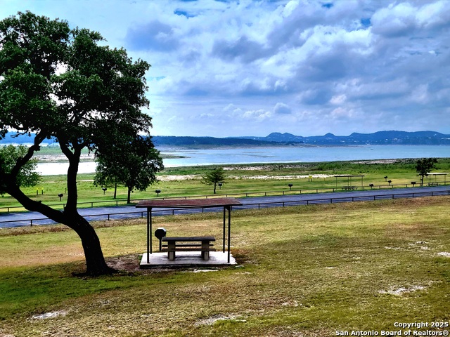 Listing photo id 6 for 1680 Stallion Springs Dr