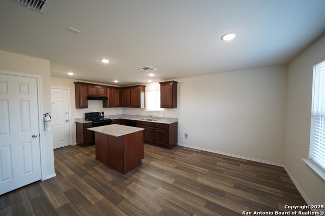 Image 8 of 20 For 743 Retama Pass