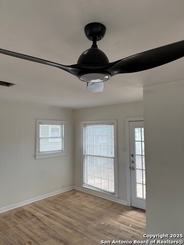 Listing photo id 1 for 136 Elmview Pl E