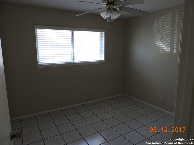 Image 13 of 19 For 5319 Fair Ridge Dr