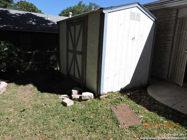 Image 17 of 19 For 5319 Fair Ridge Dr