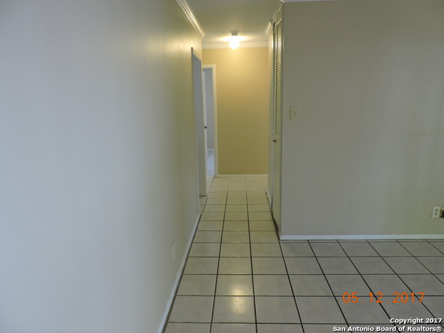 Image 4 of 19 For 5319 Fair Ridge Dr