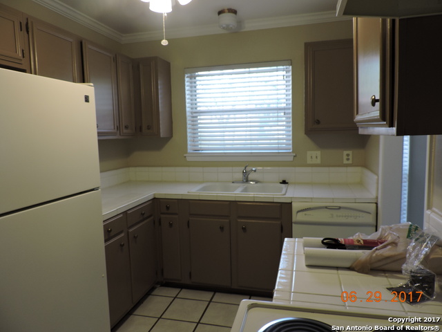 Image 8 of 19 For 5319 Fair Ridge Dr
