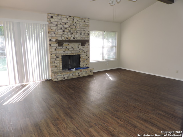 Image 3 of 13 For 1218 Saint Lawrence St