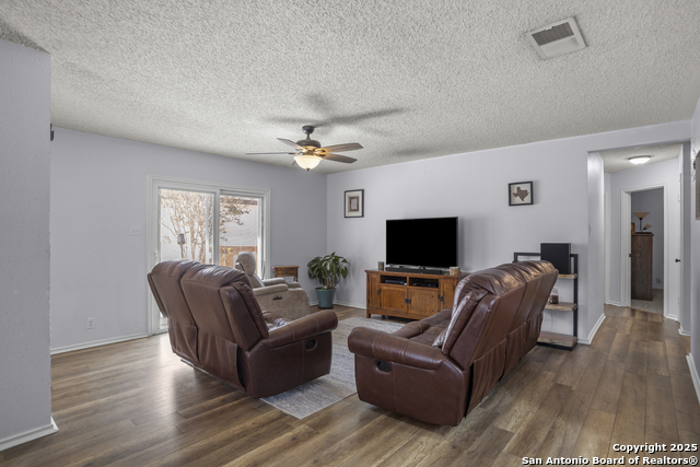 Image 8 of 30 For 2631 Jade Hill