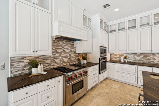 Image 15 of 50 For 836 Canterbury Hill