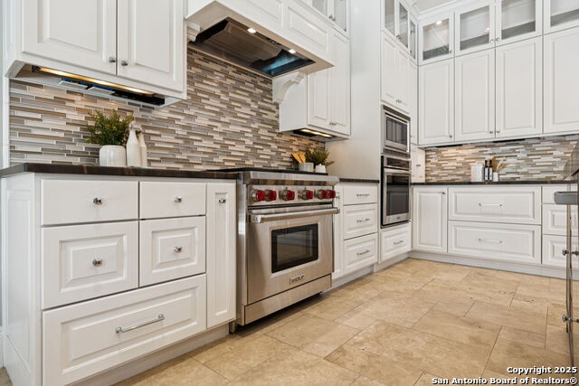 Image 19 of 50 For 836 Canterbury Hill