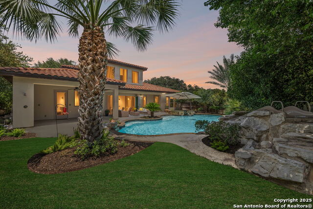 Image 3 of 50 For 836 Canterbury Hill