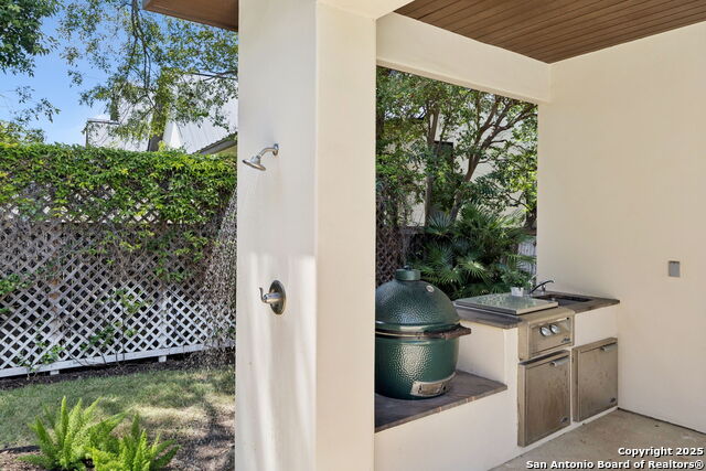 Image 46 of 50 For 836 Canterbury Hill