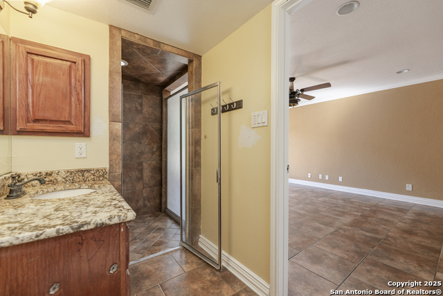 Image 19 of 40 For 205 6th  