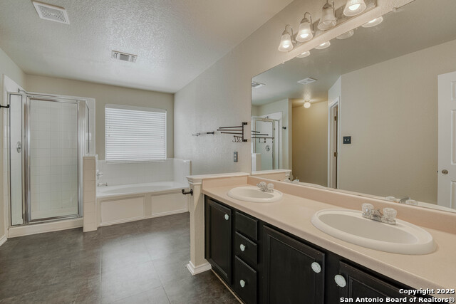 Image 19 of 32 For 8814 Canvas Back