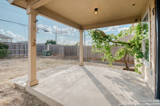 Image 30 of 32 For 8814 Canvas Back