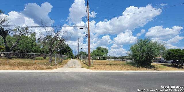 Image 12 of 12 For 118 Gardenview S