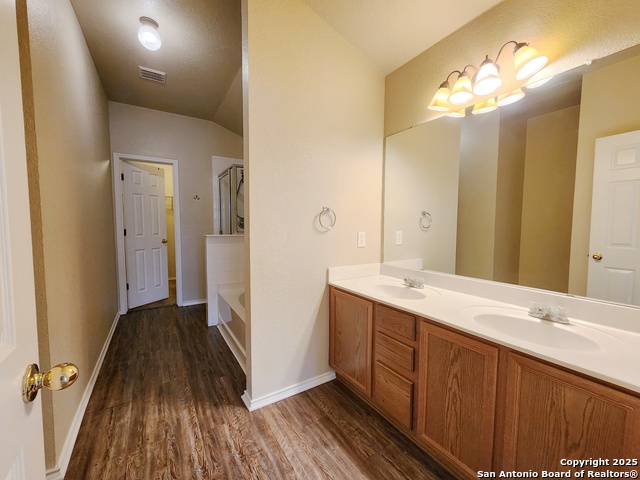 Image 8 of 14 For 5430 Tomas Circle