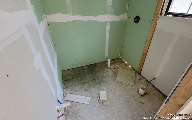 Image 13 of 15 For 814 Vermont