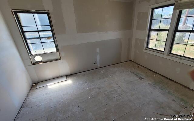 Image 15 of 15 For 814 Vermont