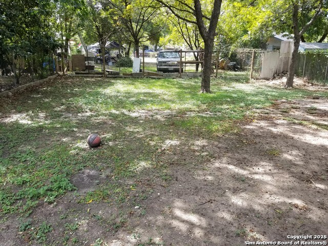 Image 6 of 15 For 814 Vermont