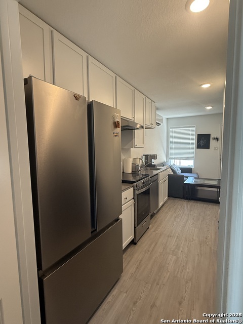 Image 6 of 22 For 7161 Elm Cv