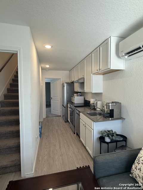 Image 7 of 22 For 7161 Elm Cv