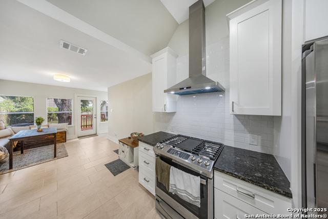 Image 10 of 26 For 509 Mistletoe Ave W