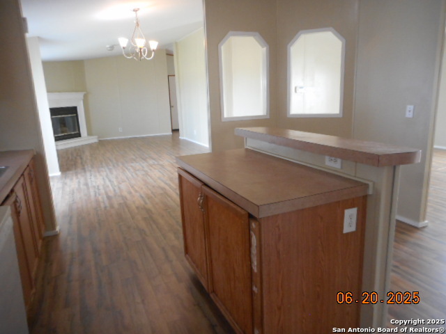 Image 7 of 16 For 165 Crestfield Dr.