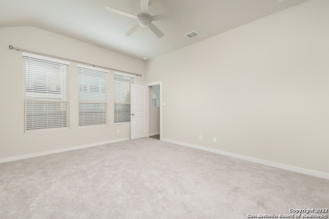 Listing photo id 17 for 8015 Needle Creek