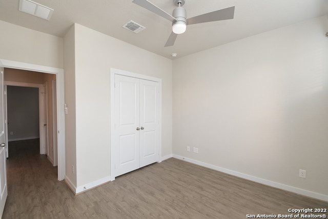 Listing photo id 25 for 8015 Needle Creek