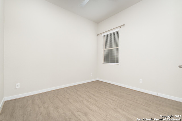 Listing photo id 27 for 8015 Needle Creek