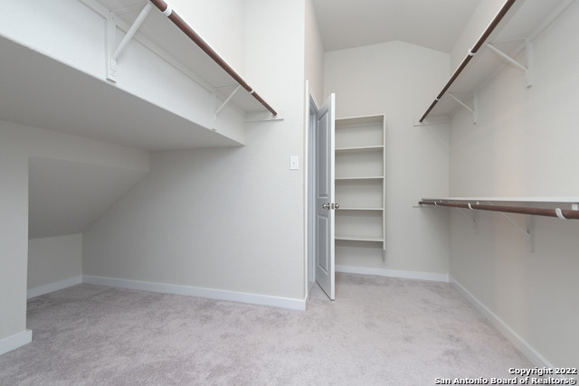 Listing photo id 7 for 8015 Needle Creek