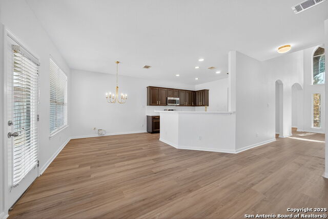 Listing photo id 9 for 8407 Western Way