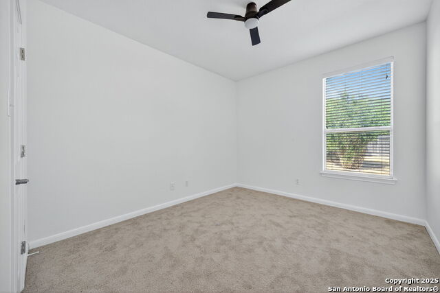 Listing photo id 15 for 8407 Western Way