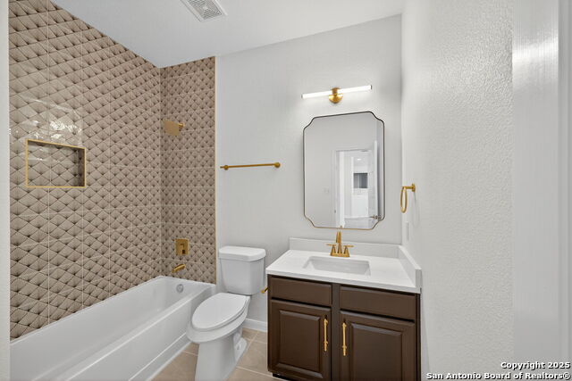 Listing photo id 16 for 8407 Western Way